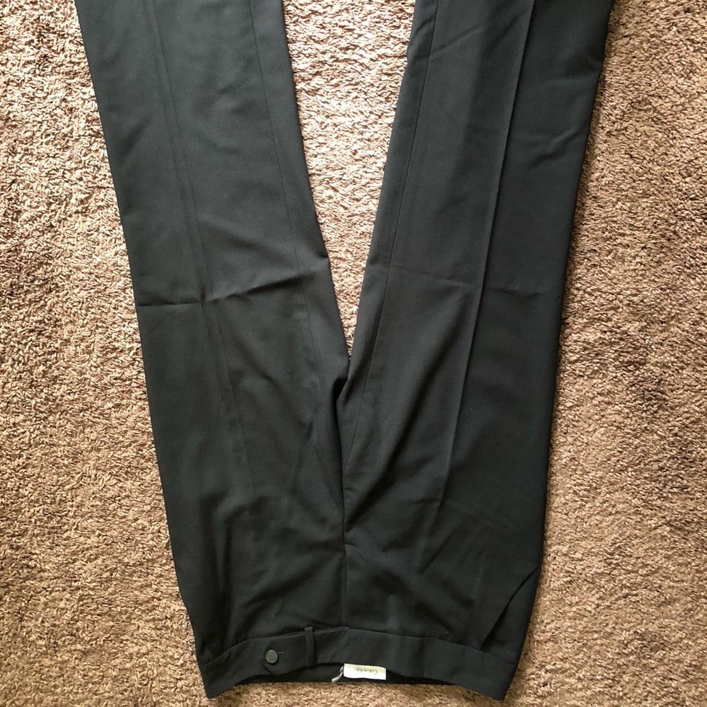 Classic fit size 4 Calvin Klein dress pants